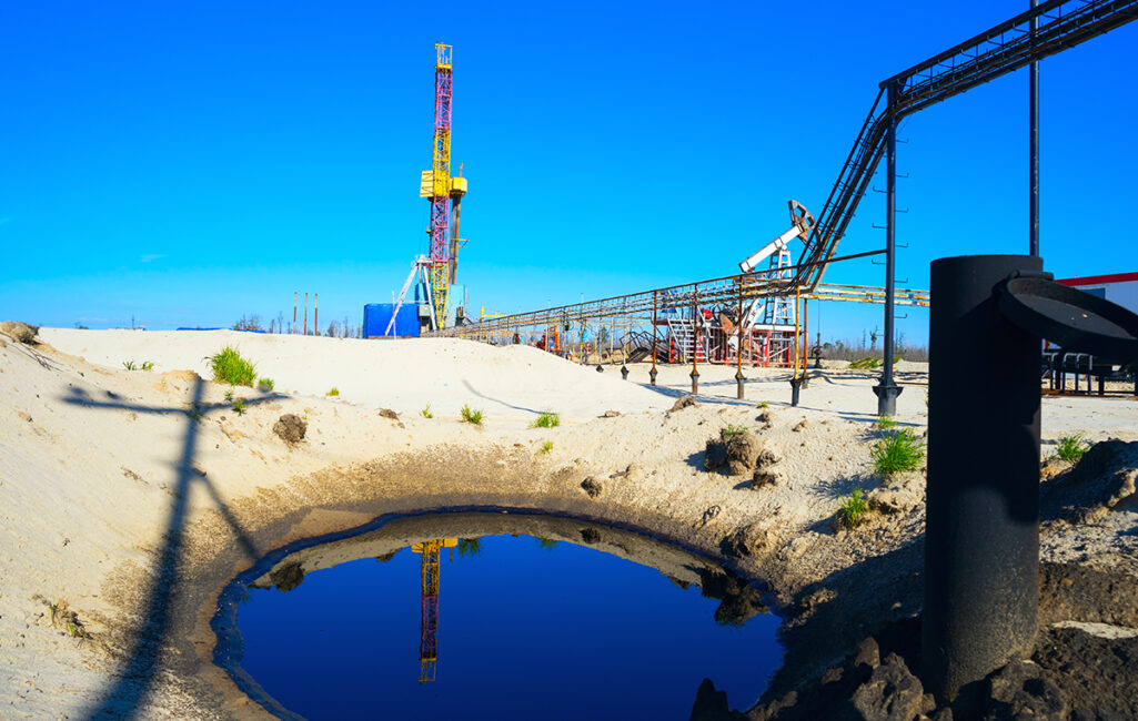 _0001_Oil Drilling